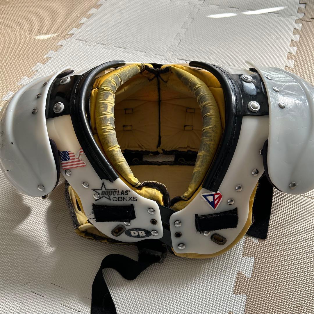 値下げDOUGLAS QB XS ショルダーパッド