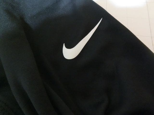 USA購入ナイキTHERMA-FIT オークランド レイダーズ　パーカーUS L