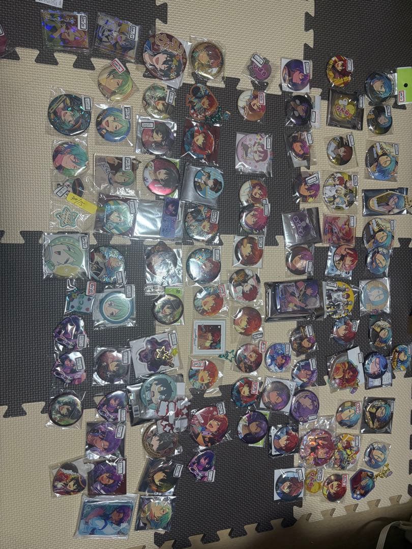 あんスタ　ピンバッジ　缶バッジ