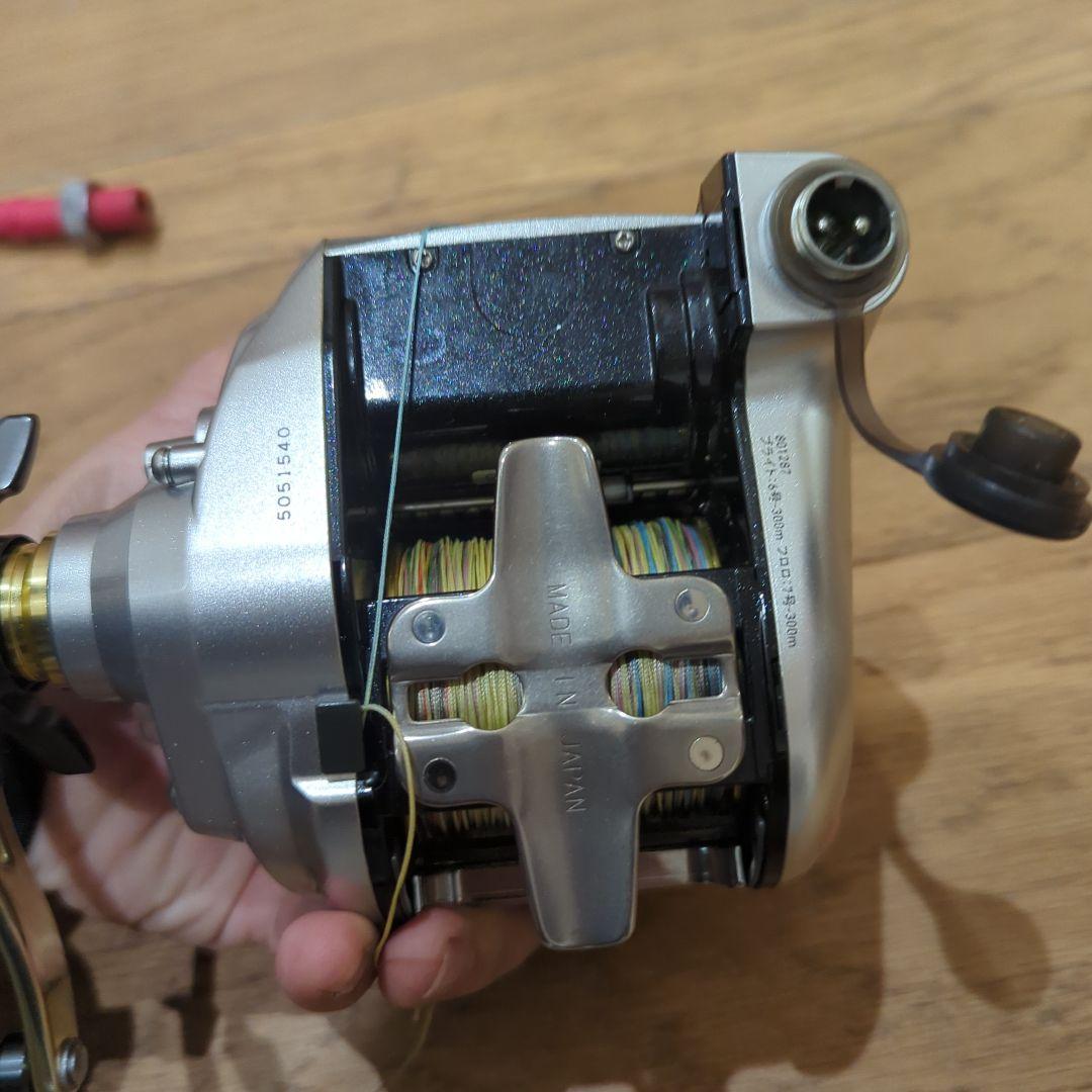 ダイワ、シーボーグ500jと電源コード付き