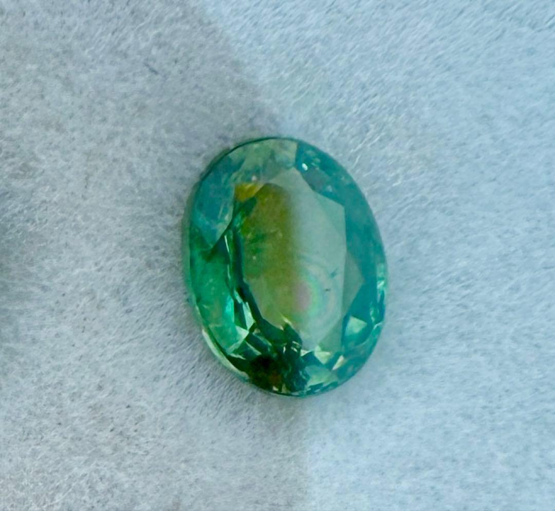 ブラジル連邦共和国ミナスジェライス州ヘマチタ鉱山産アレキサンドライト0.33ct