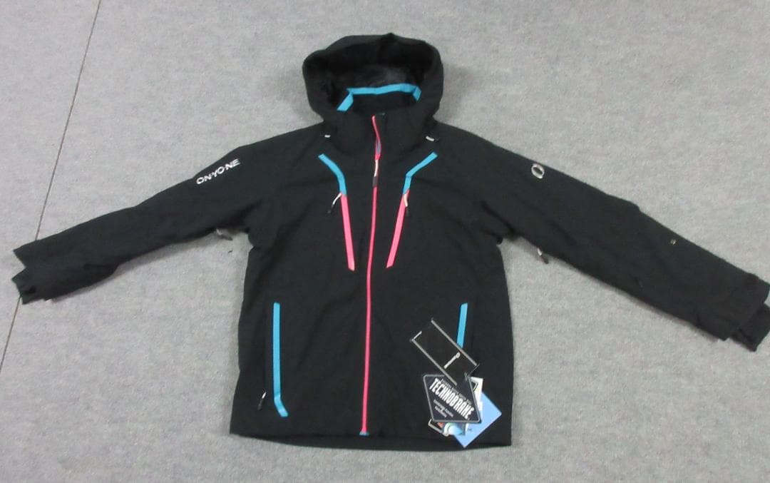 未使用　オンヨネ　Lサイズ　デモ　ジャケット　　黒