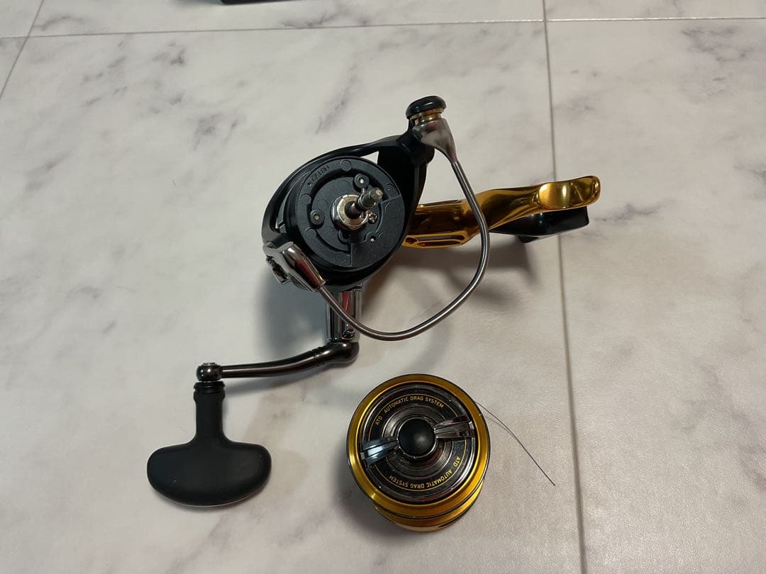 ダイワ DAIWA 18TOURNAMENT ISO 3000LBD