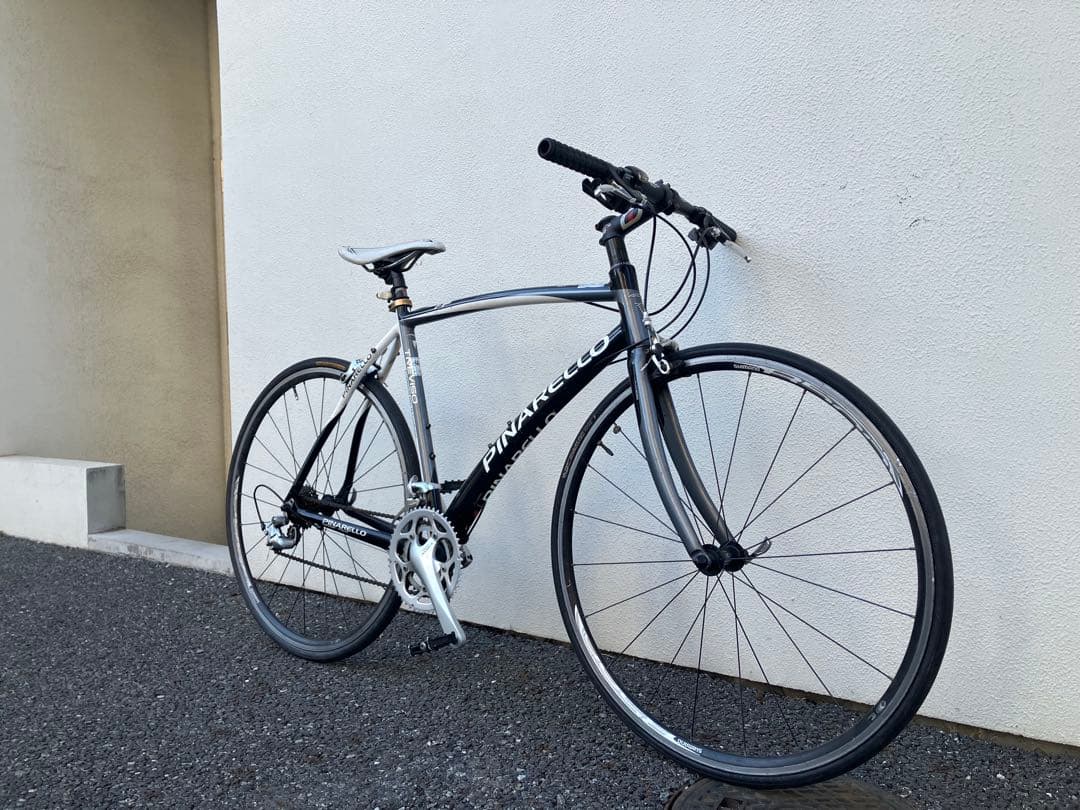 PINARELLO クロスバイク 黒/銀