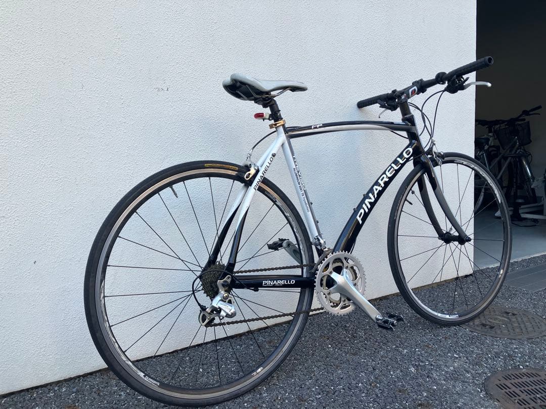 PINARELLO クロスバイク 黒/銀