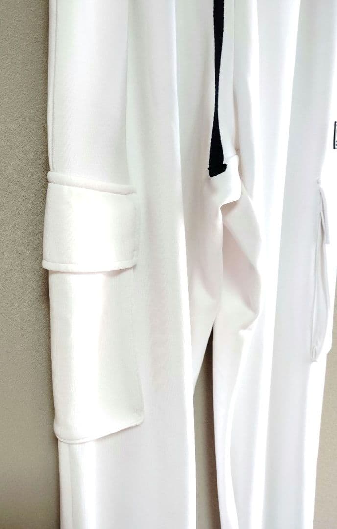 ZUMBA☆ 正規品☆ カーゴパンツ ☆白 ☆XS