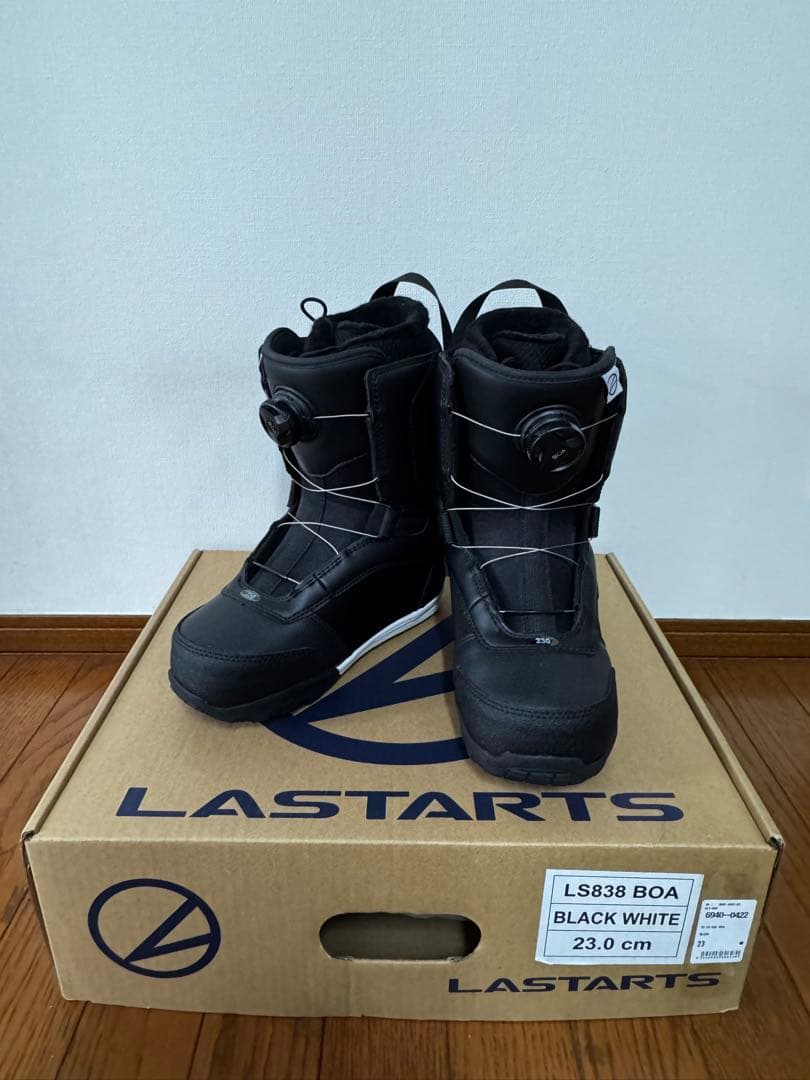 新品未使用　LASTARTS ラスターツ BOA 22.5cm-23.0cm