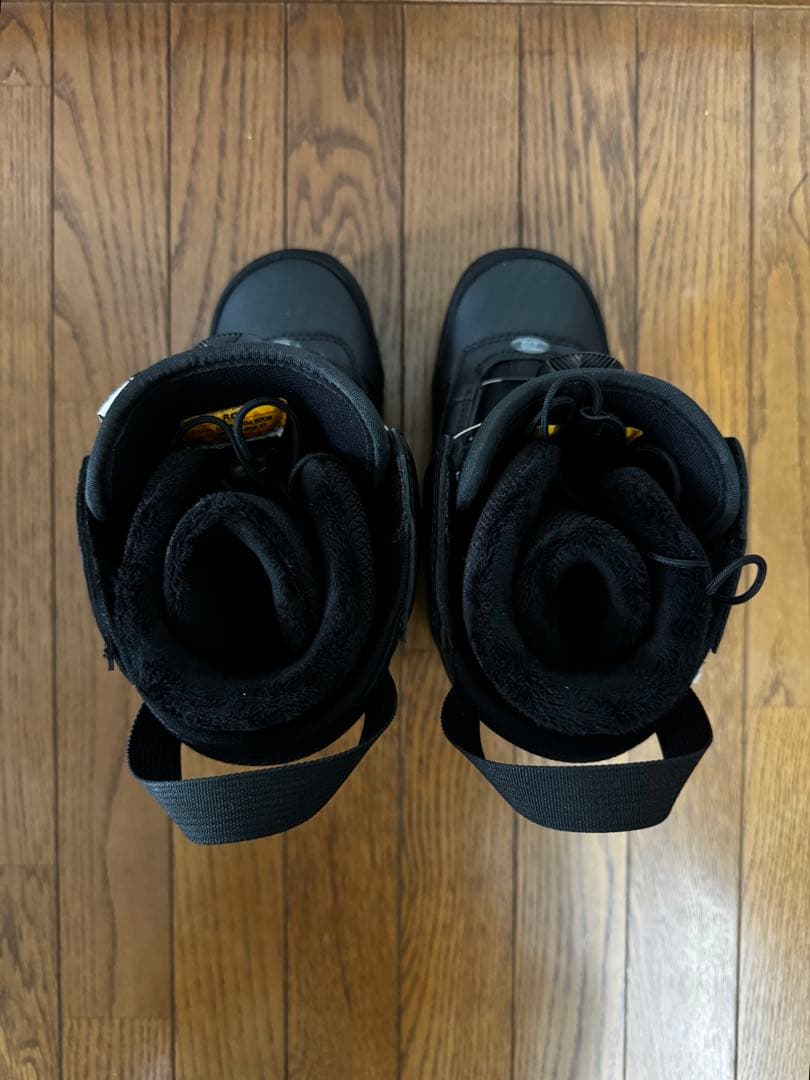 新品未使用　LASTARTS ラスターツ BOA 22.5cm-23.0cm