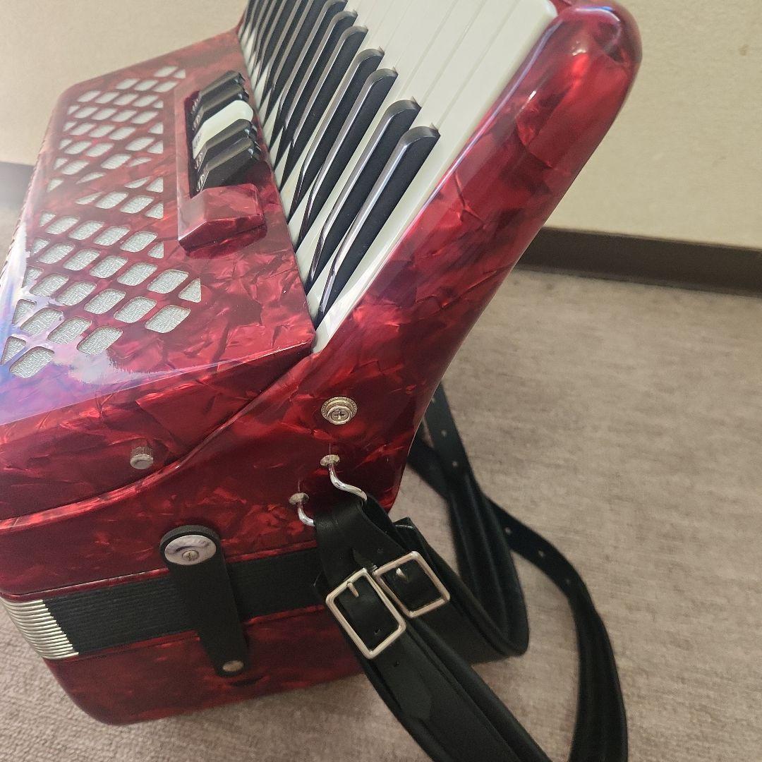 トンボアコーディオン　GT60B コスモレッド