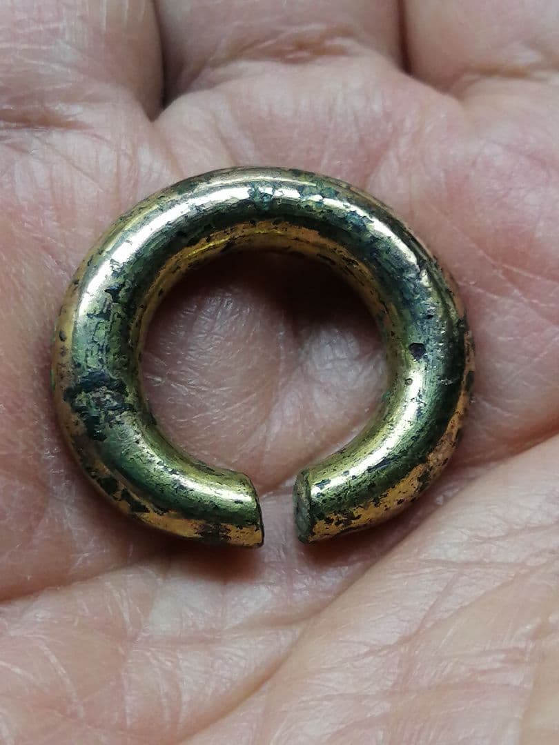 ★古墳期『金環』出土品。11.0g 　古代金 　 表面の鍍金がかなり残っています