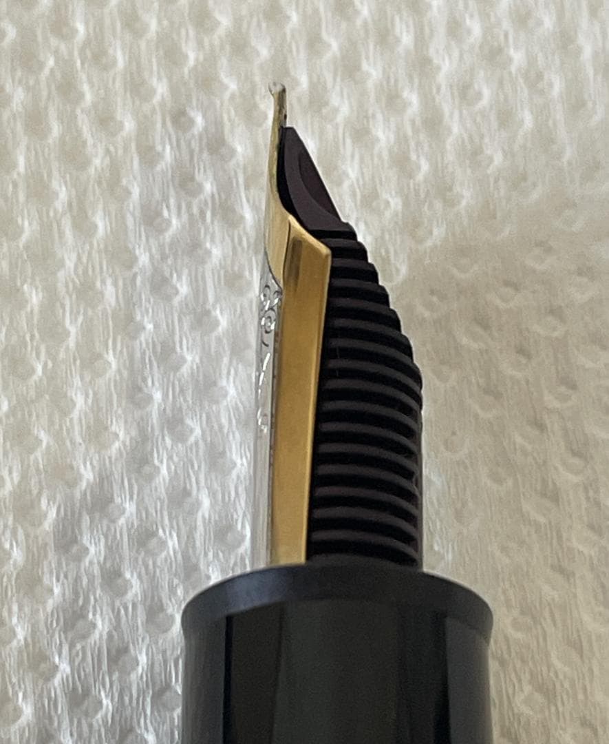 モンブラン 149 マイスターシュテュック 18K (F) 細字 750