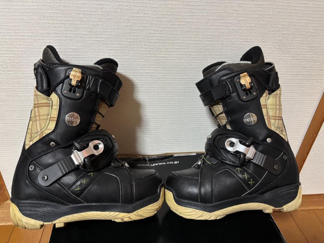 美品★YONEX METEOR AB & XTR BIN アキュブレードaccu