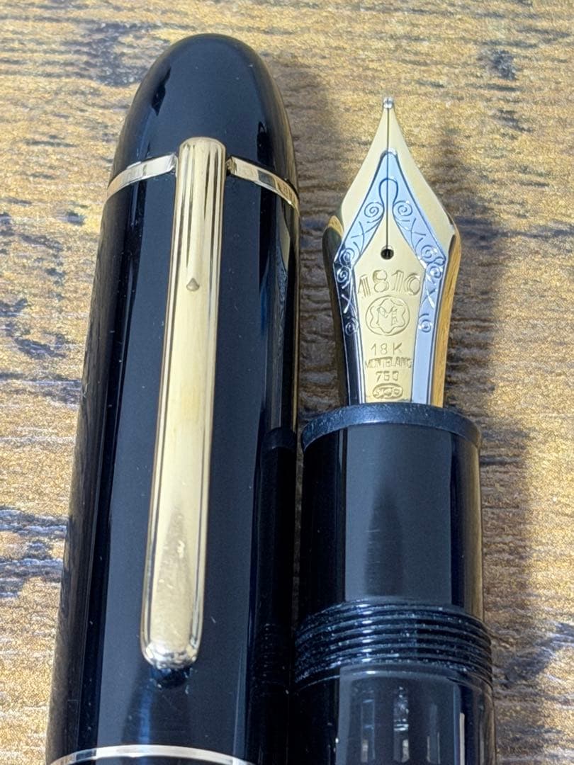 筆記確認&洗浄済　三帯　ヘミングウェイ芯 18K モンブラン　万年筆　中字
