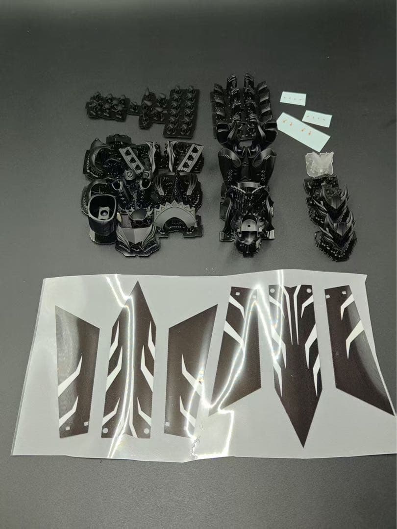 「ガレージキット」shf規格カスタム用　仮面ライダービターガヴ　キルシュトルテ