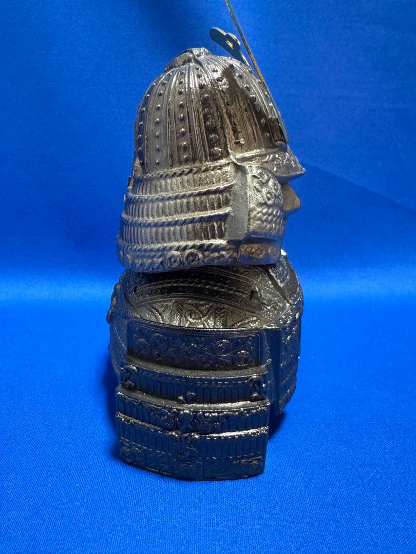 【貴重】ニッカウィスキー ボトルキャップ　カバー　 G&G 白 戦国武将 鎧兜