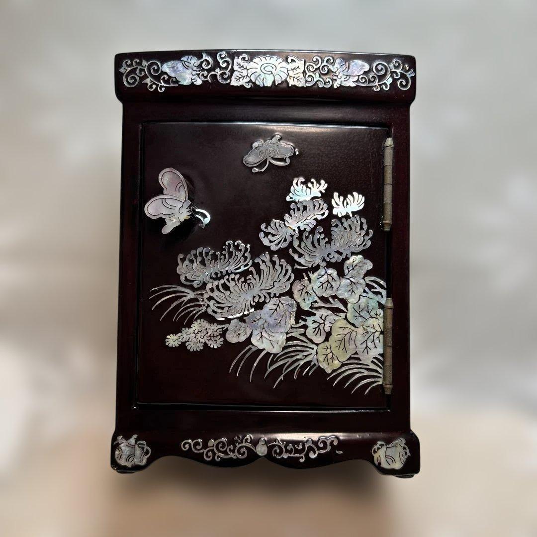 韓国漆器 螺鈿細工 貴重漆塗り高級　鶴と松の貴重箱と宝石箱2セット