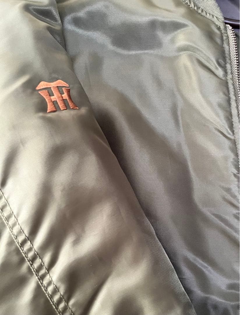 阪神タイガース　FC限定　MA-1ジャケット オリーブグリーン