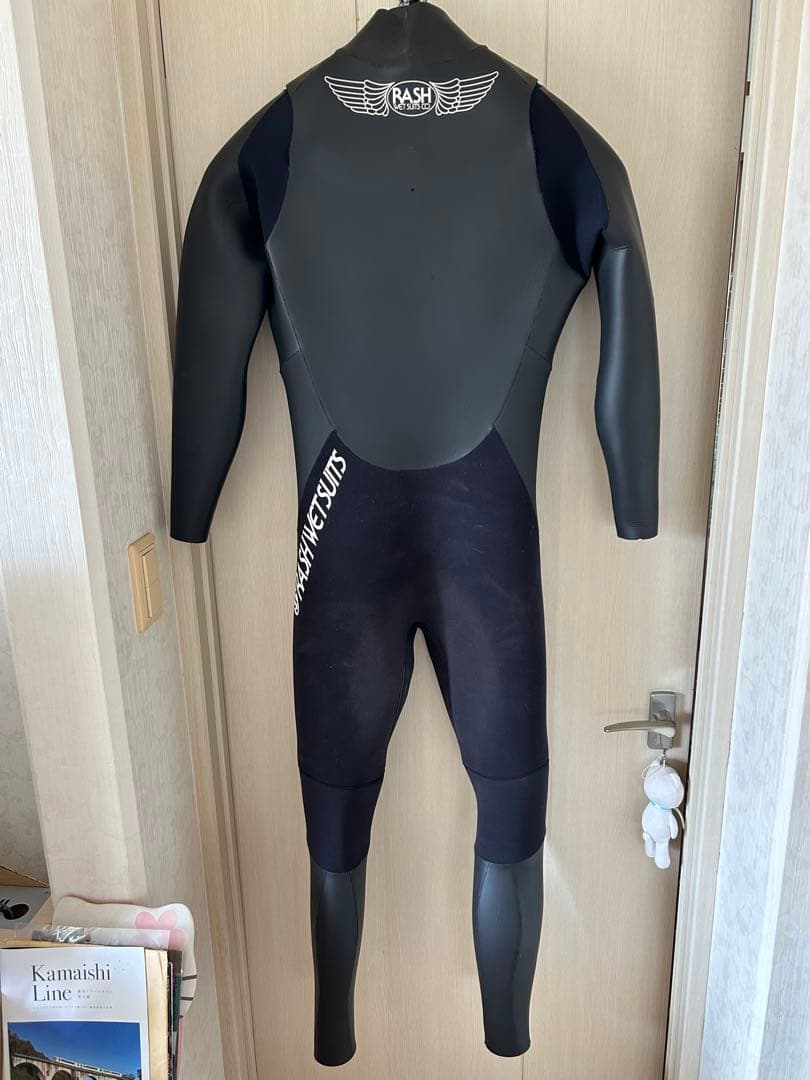 そろそろ冬支度　RASH ラッシュウェットスーツ　セミドライ　L