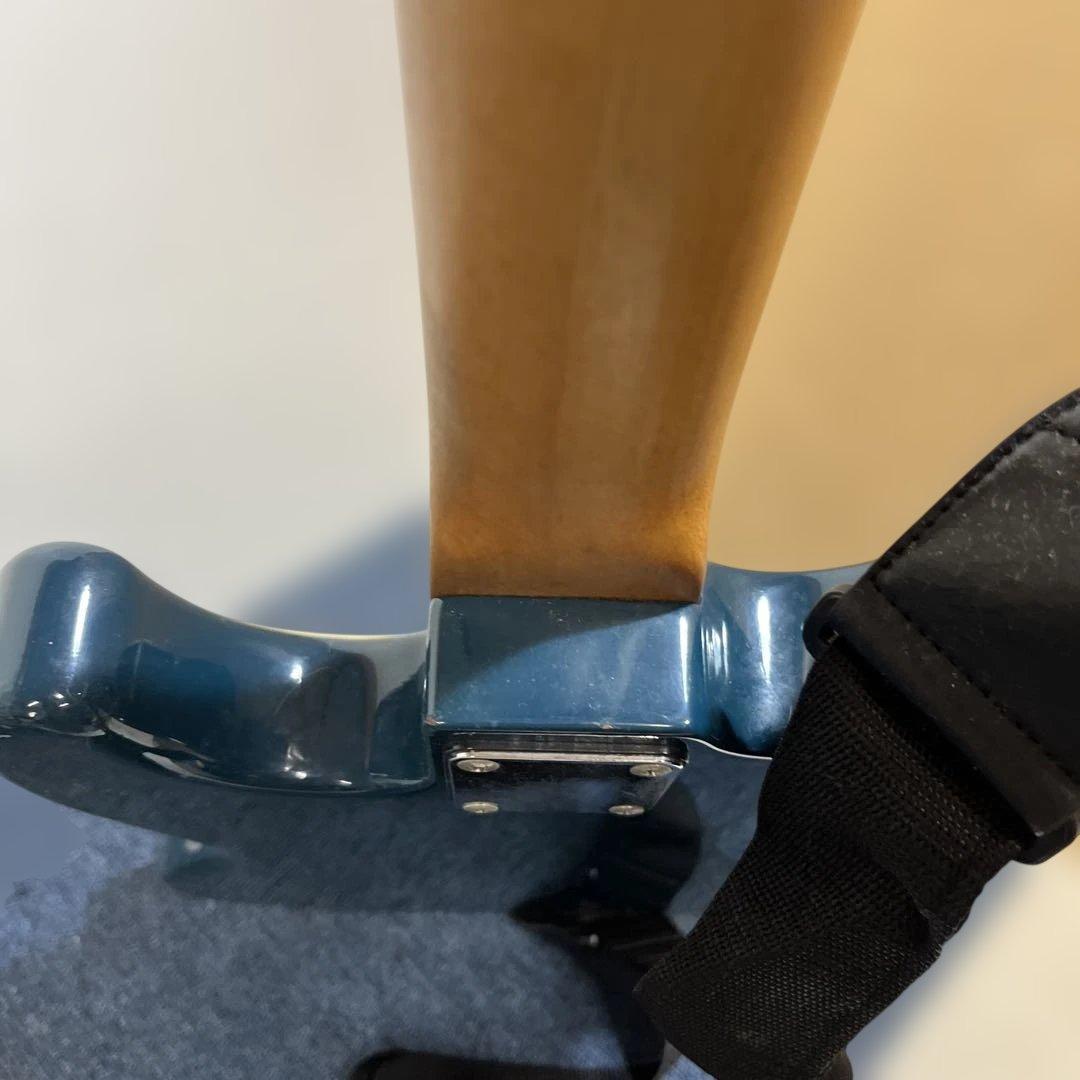 Brian by bacchus ギター ブルー