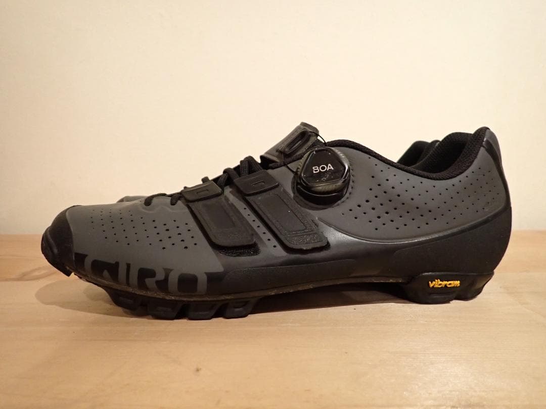 GIRO CODE TECHLACE　DARKSHADOW/BLACK　EU44