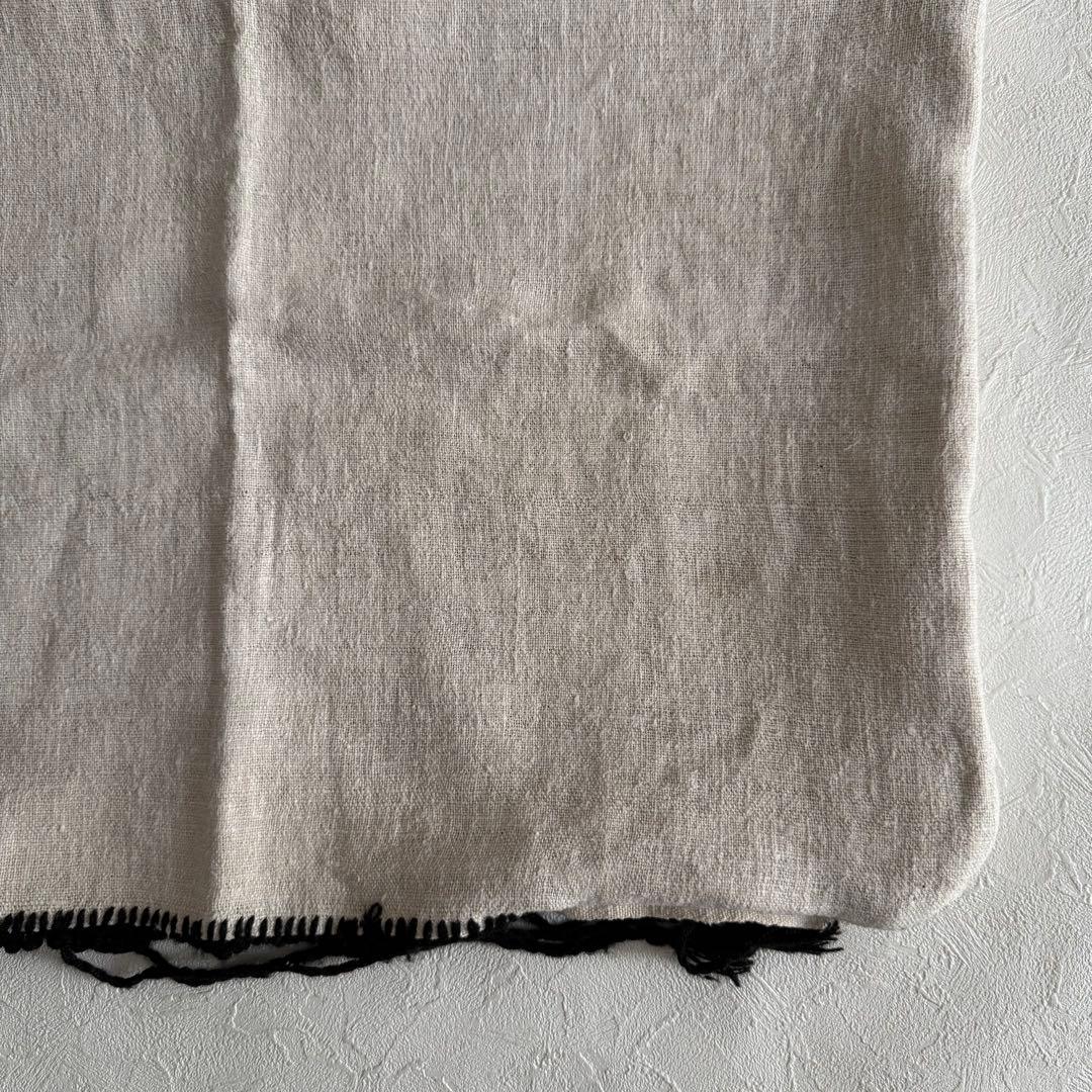 イーラーショシュ　手刺繍　鳥　植物　ピロケース