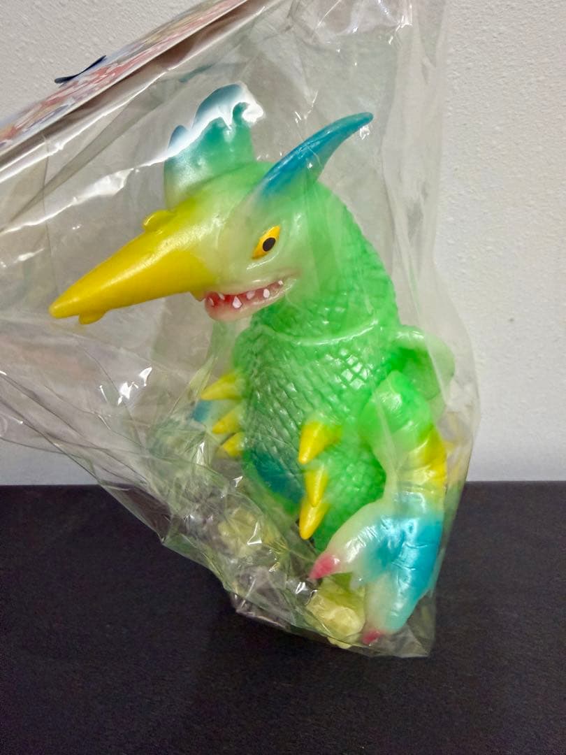 ヤモマーク ガラン蓄光グリーン ソフビ 未開封