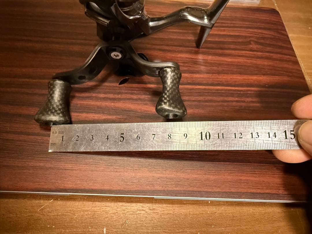 C2000CF4 スピニングリール