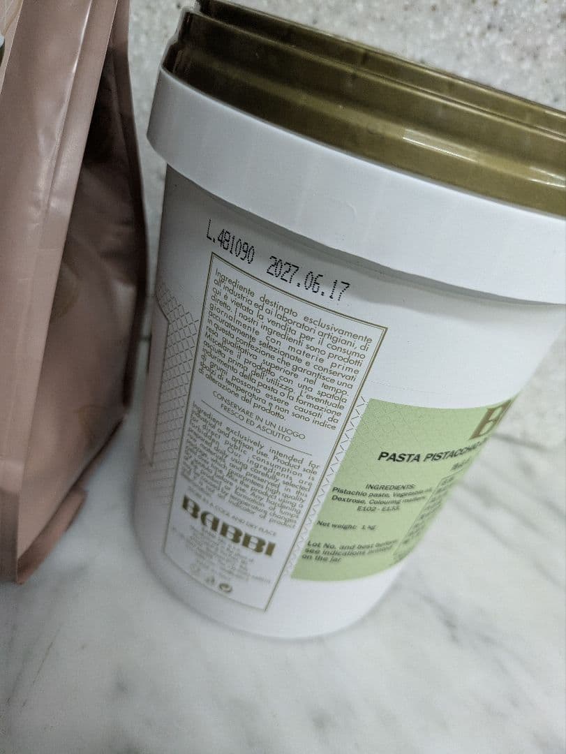 BABBIピスタチオペースト1キロとヴァローナイボワール1キロのセット