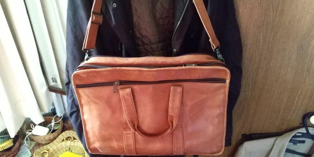 ブラウンレザー旅行バッグ