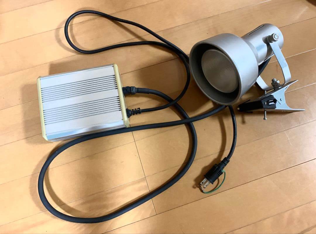 スドー　ソラーレ　メタルハライドランプ　UV70 爬虫類