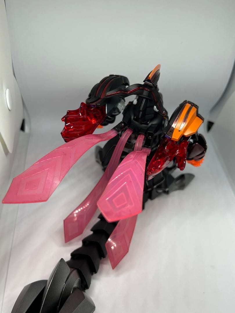 プラモデル　組立済　模型　LBX ダンボール戦機　イフリート　塗装　①