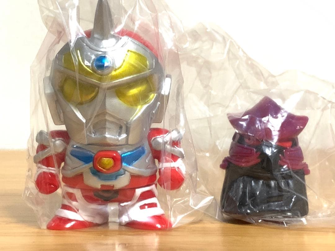 希少 ボンボンヒーロー グリッドマン