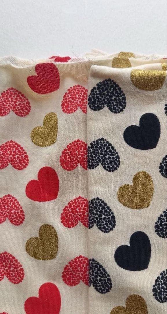 おそろい服　　裏毛ニット