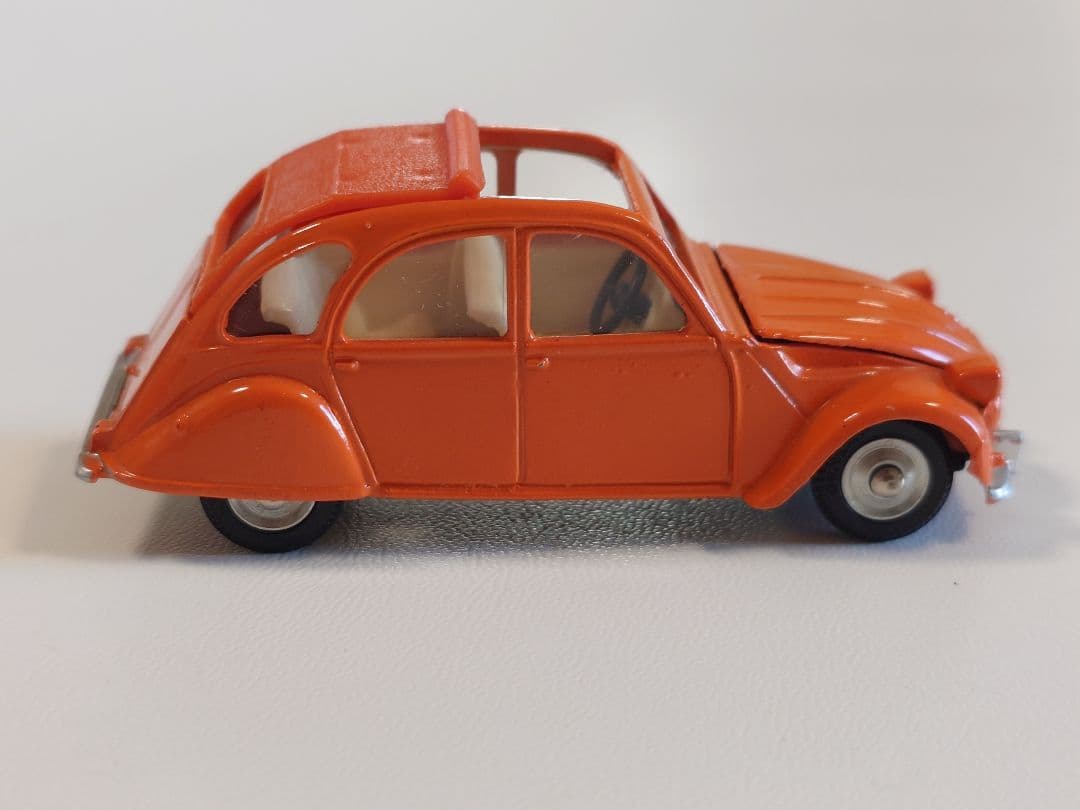 ミニカー DINKY No.500 CITROEN 2 CV made in spain