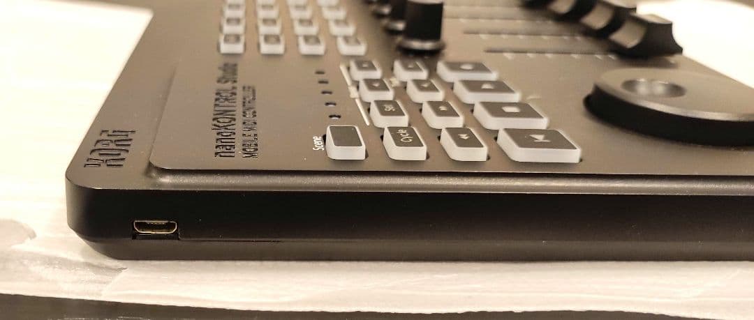 KORG nanoKONTROL Studio MIDIコントローラー