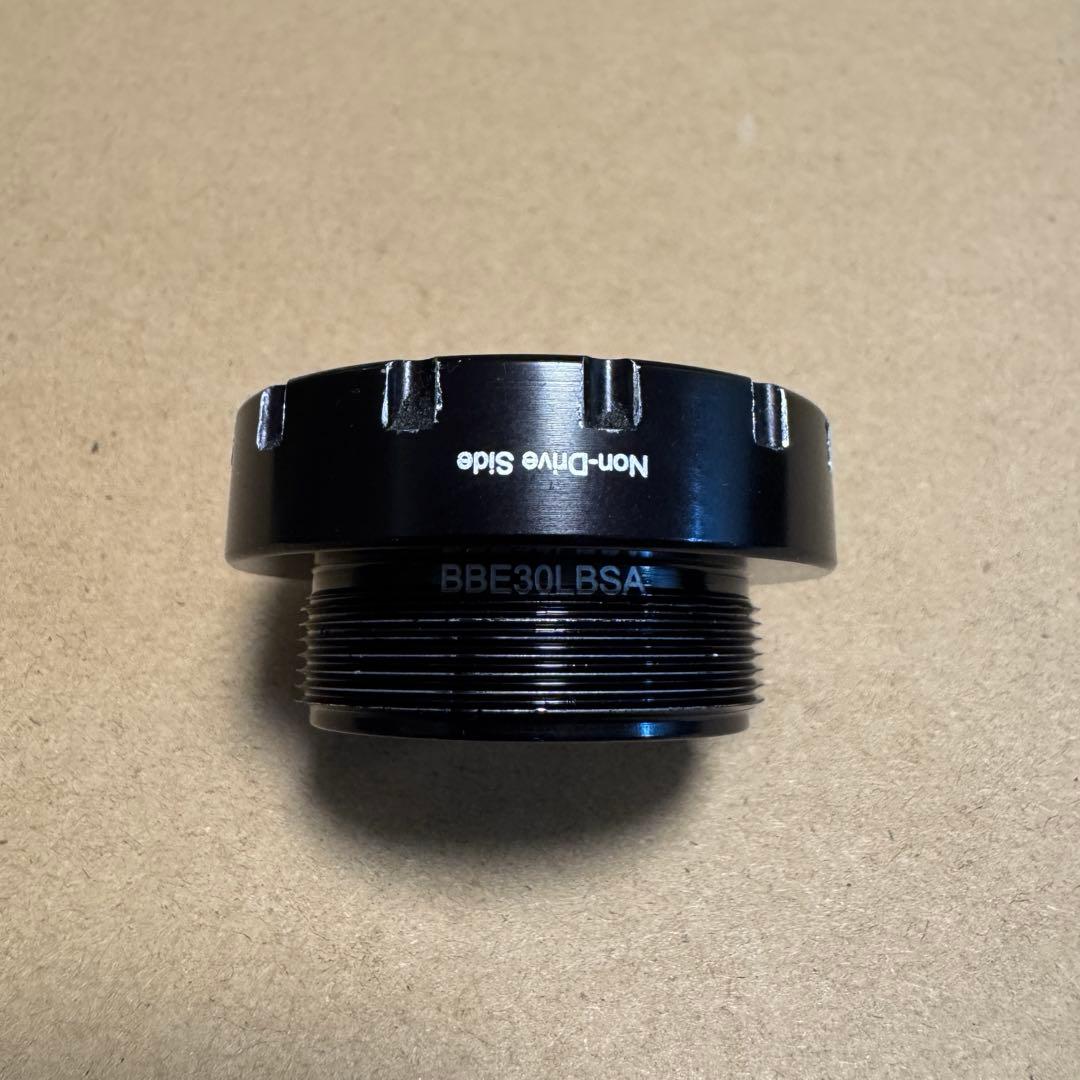 WHITE INDUSTRIES ホワイトインダストリーズ ボトムブラケット