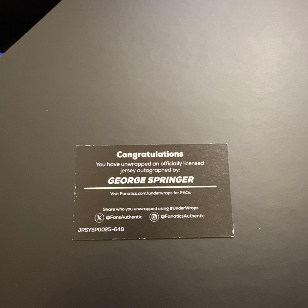 サイン入りユニフォーム　e Springer