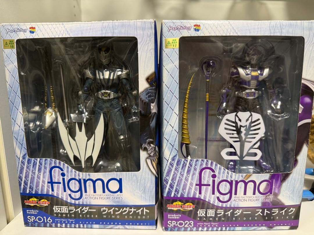 仮面ライダー龍騎　figma ウィングナイト　ストライク　セット売り
