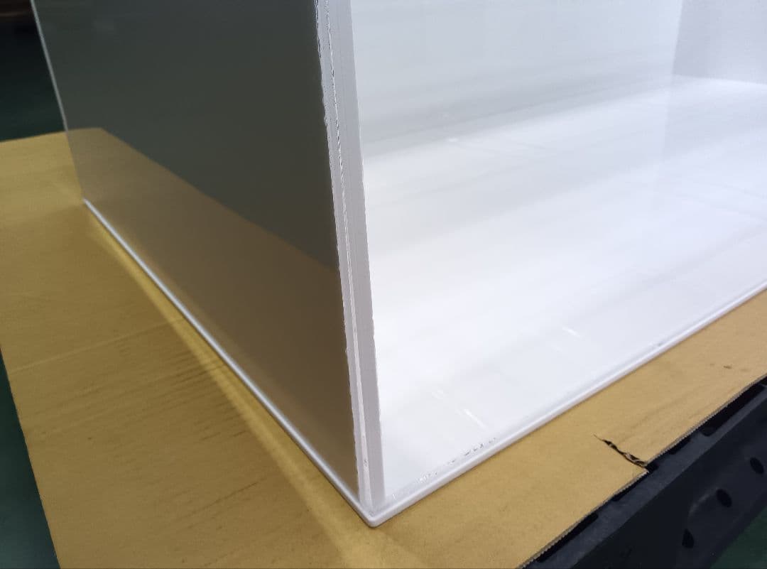 アクリル水槽 W1200 D600 H500 四面艶消白 ワンオフ 佐川急便発送