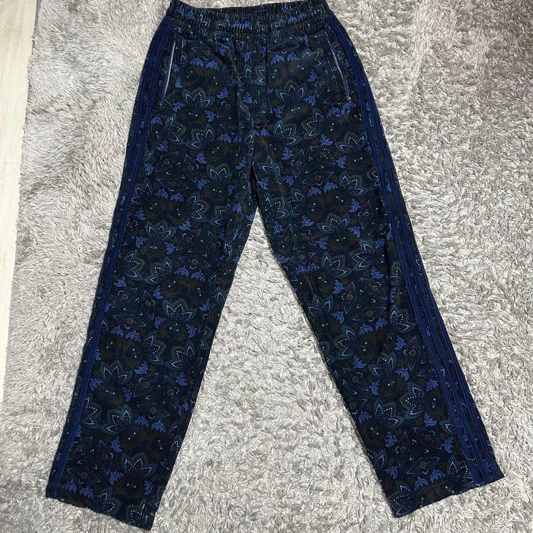 極太 adidas originals 総柄コーデュロイバギートラックパンツ