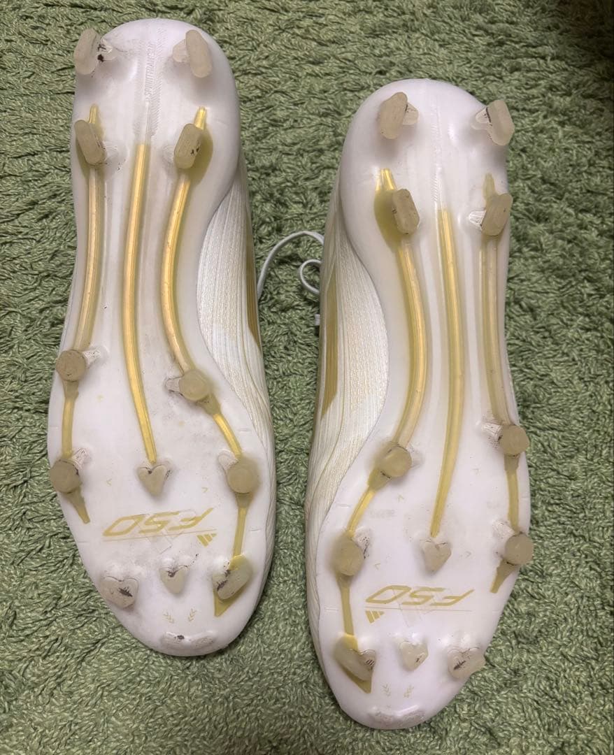 adidas F50 ホワイト/ゴールド サッカーシューズ