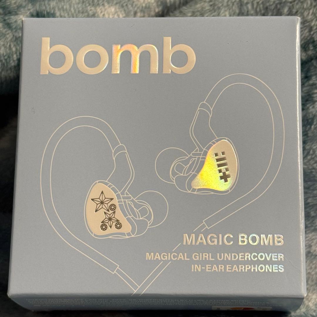 ILLIT BOMB MERCHver イヤモニ風イヤホン　未使用