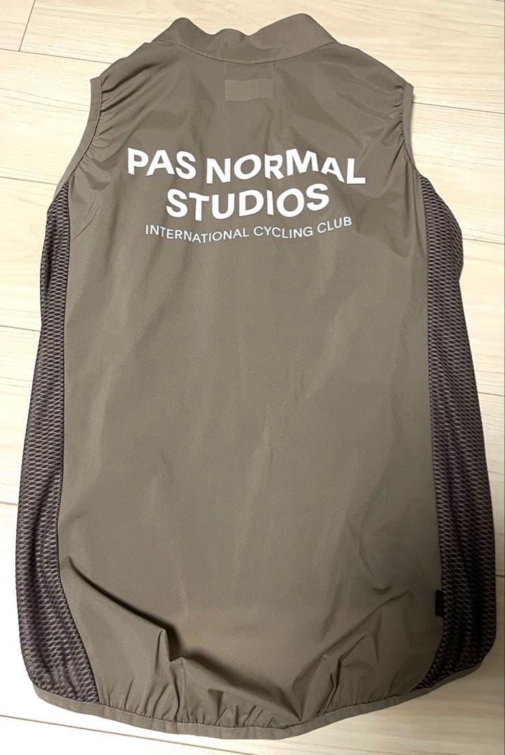 【美品】PAS NORMAL STUDIOS ジレM ベージュ系