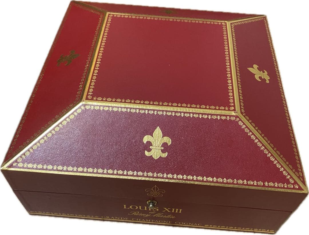 レミーマルタン　ルイ13世　金キャップ　四角形箱　グランドシャンパーニュ　古酒