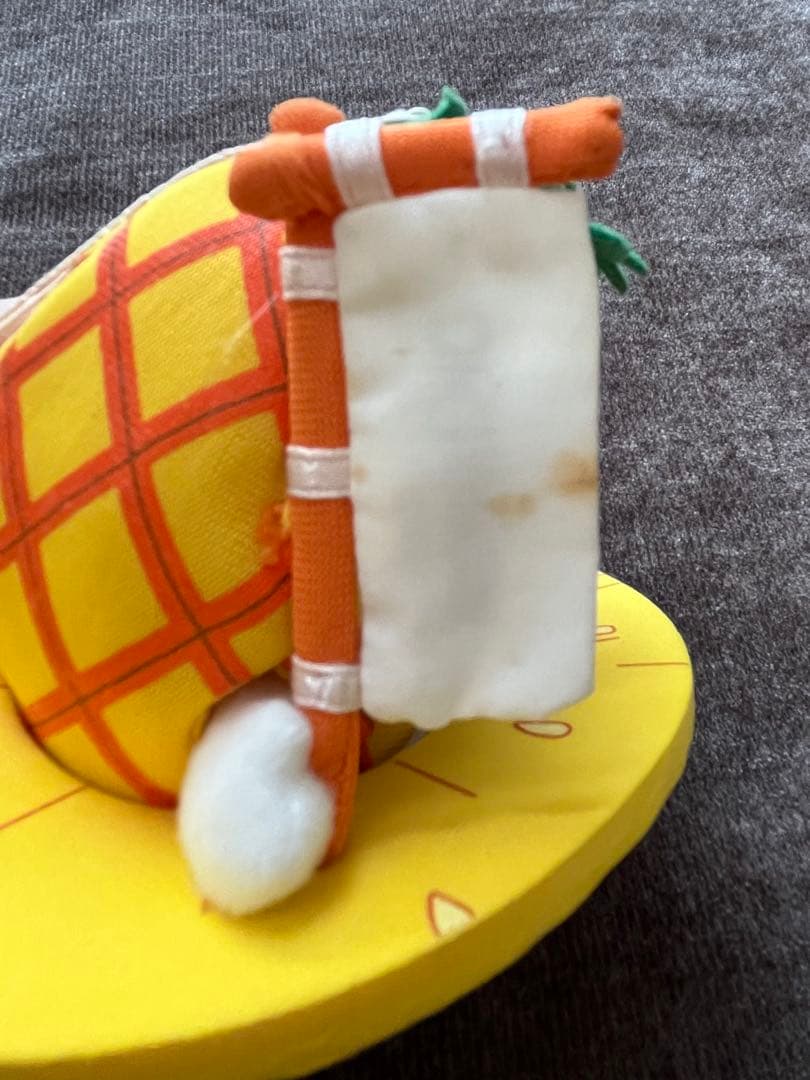 【超激レア】ハローキティ 沖縄限定 パイナップル マスコット ぬいぐるみ