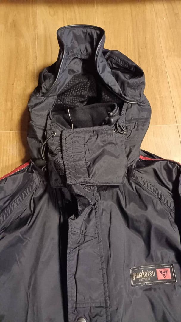 g*a様 がまかつ フィッシングスーツ(上下セット) 黒/赤 防寒服 Lサイズ