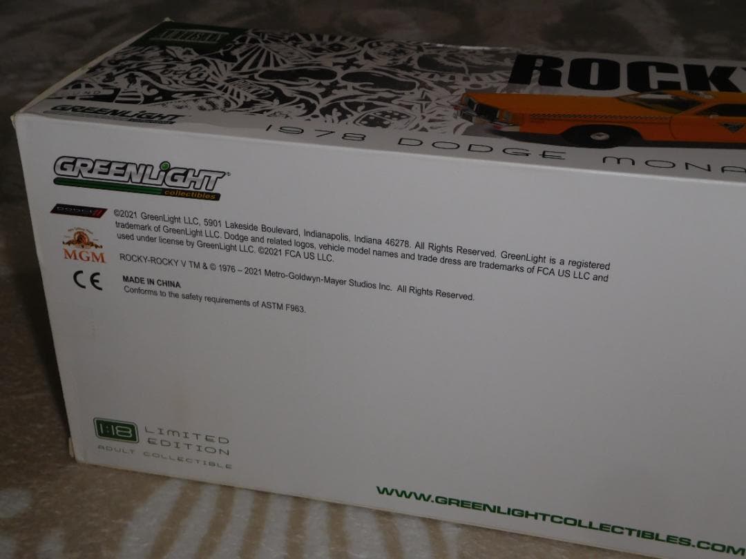 ミニカー ROCKY III DODGE MONACO 1/18 MOVIE TAXI