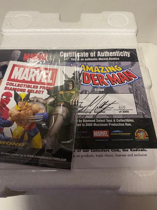 スパイダーマン　スタチュー