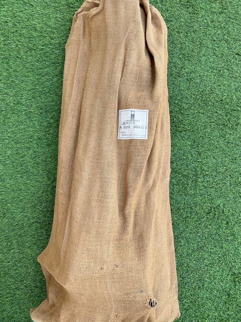 キャバノン　ナディア