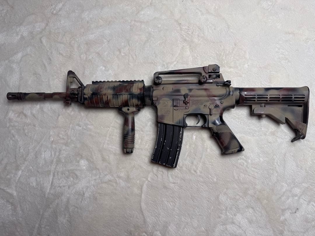 東京マルイ M4A1 電動ガン　バッテリー付